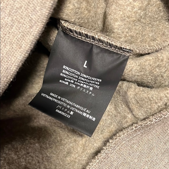 Men's Gray Sweater - Picture 4 of 4